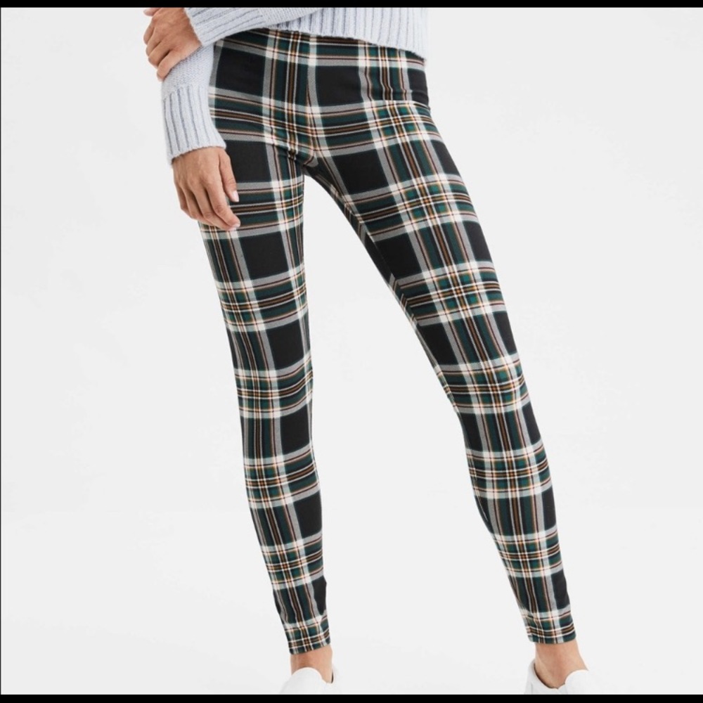90s inspired plaid leggings